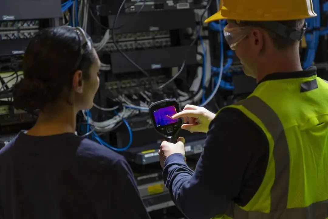 FLIR ONE Pro、TG165-X和C3-X设备中的Lepton传感器提供了卓越的性能.jpg FLIR ONE Pro、TG165-X和C3-X设备中的Lepton传感器提供了卓越的性能.jpg